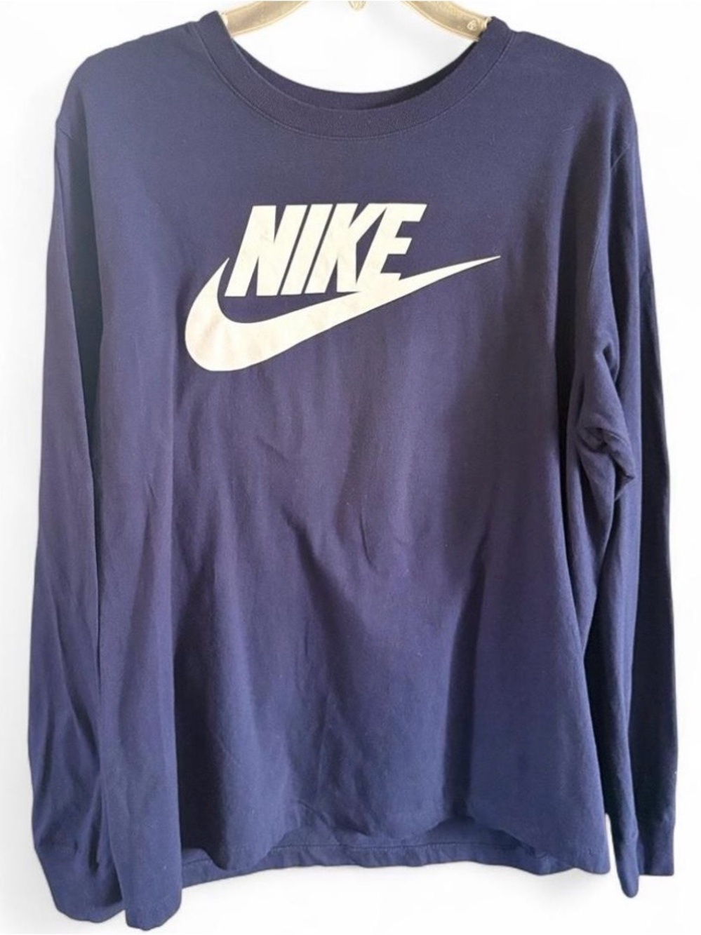 Men’s Longsleeve Nike navy Tee with White Logo size Large